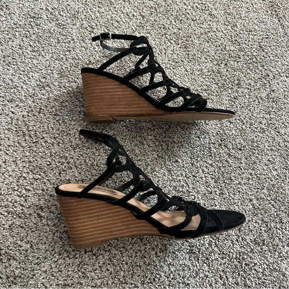 STEVE MADDEN 8 Christina Black Suede Strappy Wedge Sandals R $99 - Picture 7 of 11